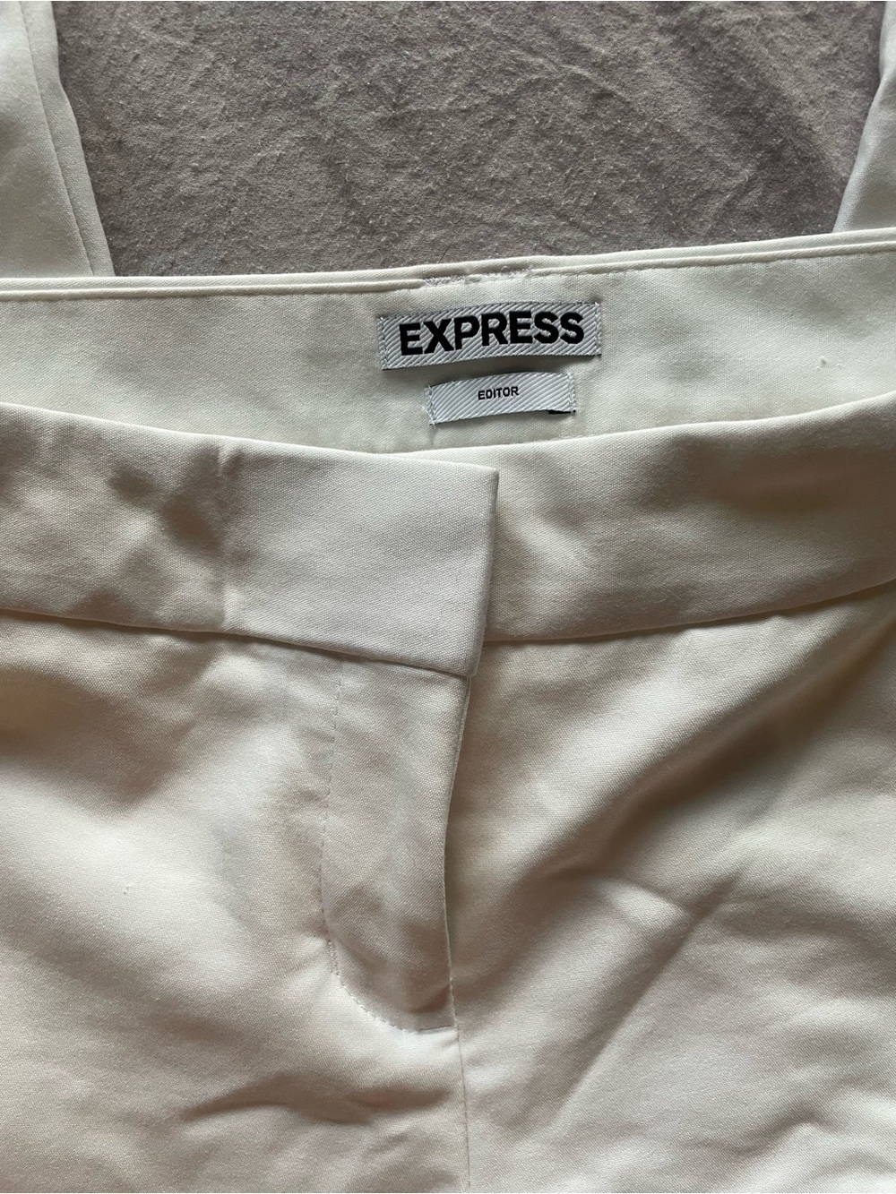 Express Cream Capris